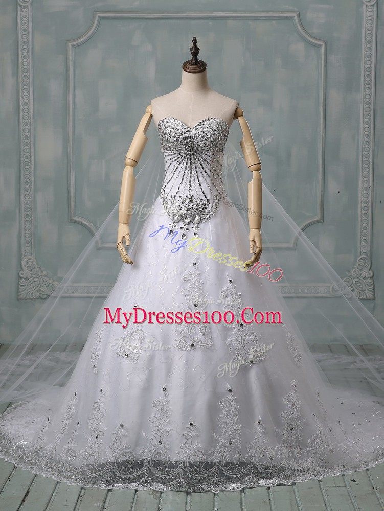 Sweetheart Sleeveless Tulle Wedding Gowns Beading and Lace Chapel Train Lace Up