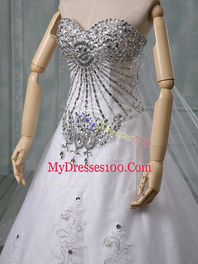 Sweetheart Sleeveless Tulle Wedding Gowns Beading and Lace Chapel Train Lace Up