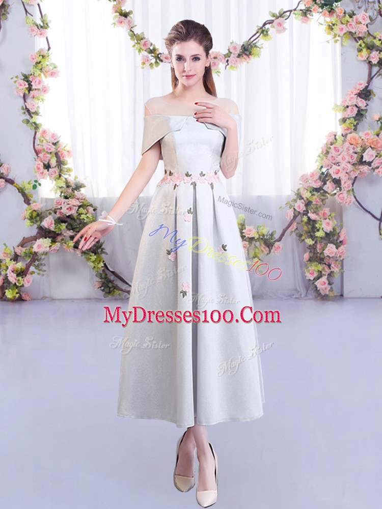 Eye-catching Silver Lace Up Scoop Appliques Wedding Guest Dresses Satin Short Sleeves