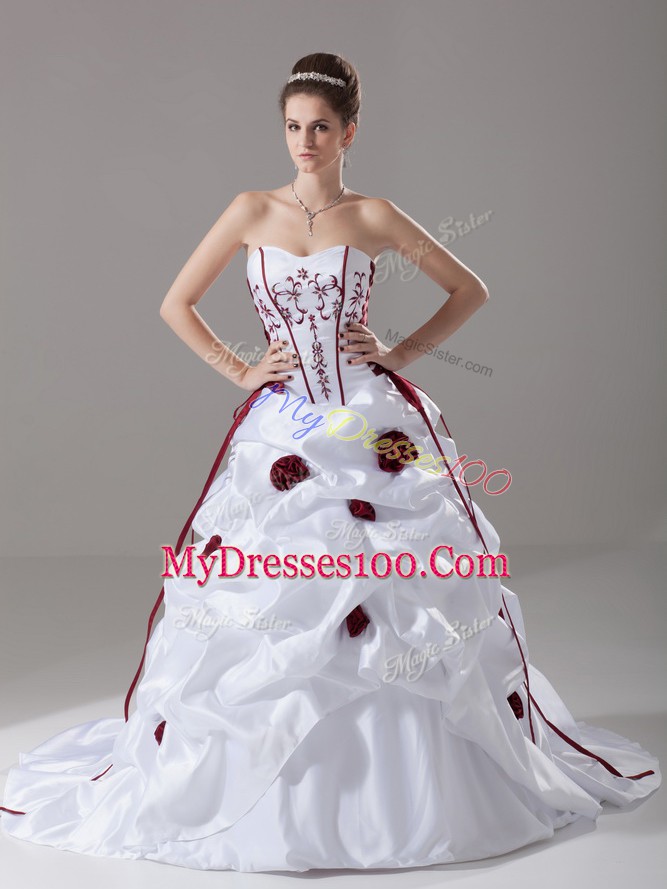 Low Price Brush Train Ball Gowns Wedding Dress White Sweetheart Taffeta Sleeveless Lace Up