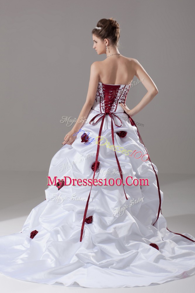 Low Price Brush Train Ball Gowns Wedding Dress White Sweetheart Taffeta Sleeveless Lace Up