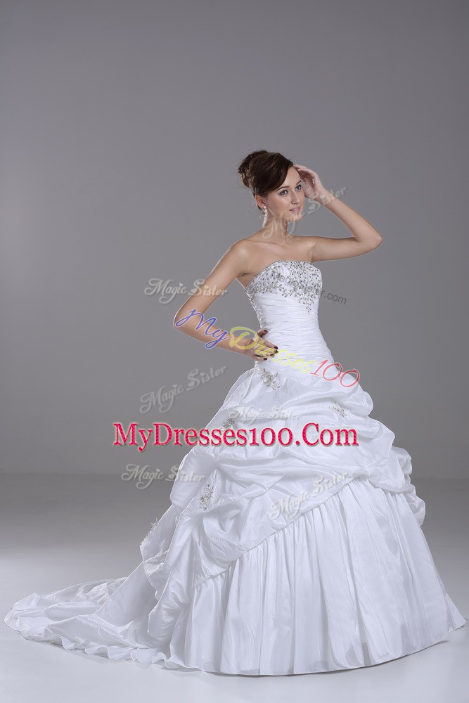 Modern Ball Gowns Sleeveless White Wedding Gown Brush Train Lace Up