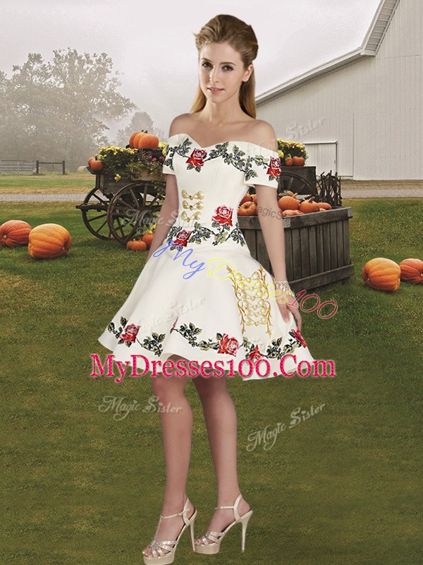 Sleeveless Floor Length Embroidery and Ruffles Lace Up Sweet 16 Dress with White And Red