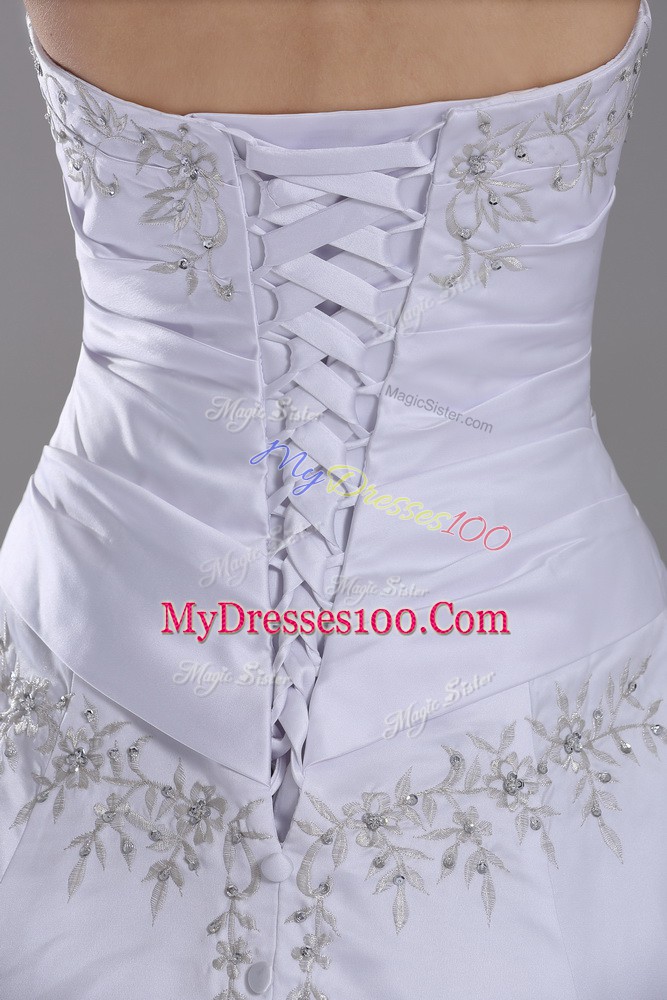 Custom Design White Ball Gowns Strapless Sleeveless Taffeta Brush Train Lace Up Embroidery Wedding Dresses