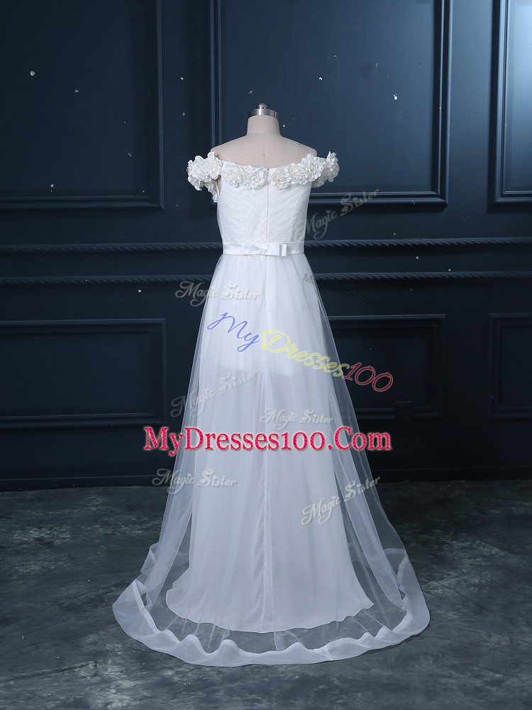 White Sleeveless Tulle Brush Train Zipper Wedding Dress for Wedding Party