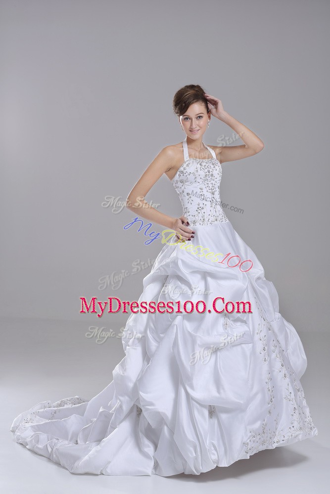 On Sale White Wedding Gown Halter Top Sleeveless Brush Train Lace Up