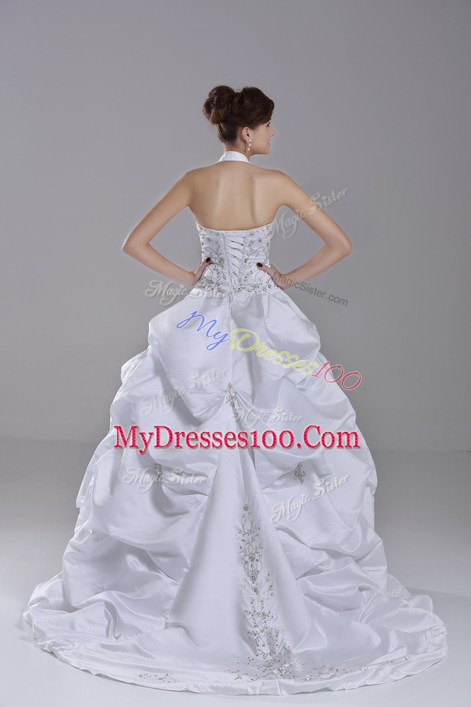 On Sale White Wedding Gown Halter Top Sleeveless Brush Train Lace Up