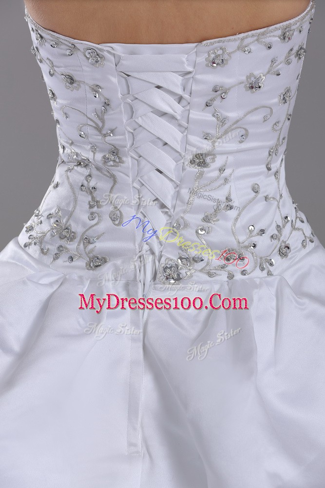 On Sale White Wedding Gown Halter Top Sleeveless Brush Train Lace Up