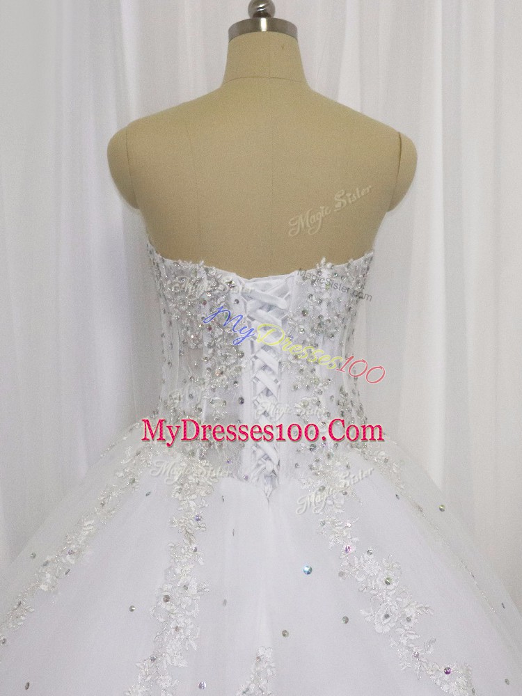 Popular White Ball Gowns Tulle Sweetheart Sleeveless Beading and Appliques Lace Up Wedding Dresses Court Train