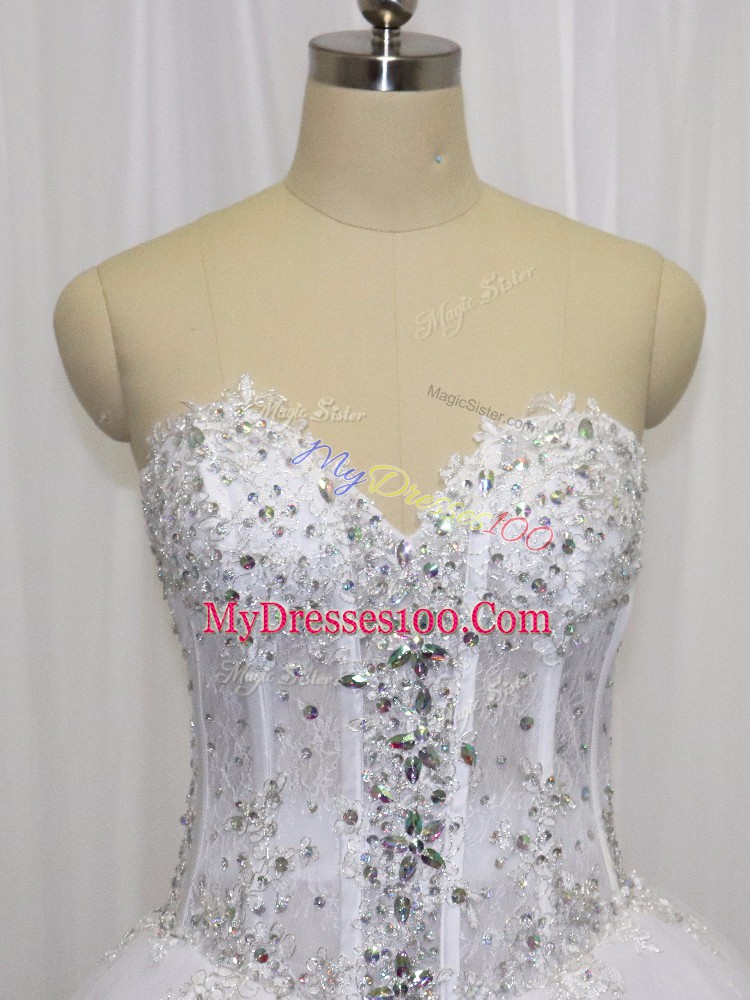 Popular White Ball Gowns Tulle Sweetheart Sleeveless Beading and Appliques Lace Up Wedding Dresses Court Train