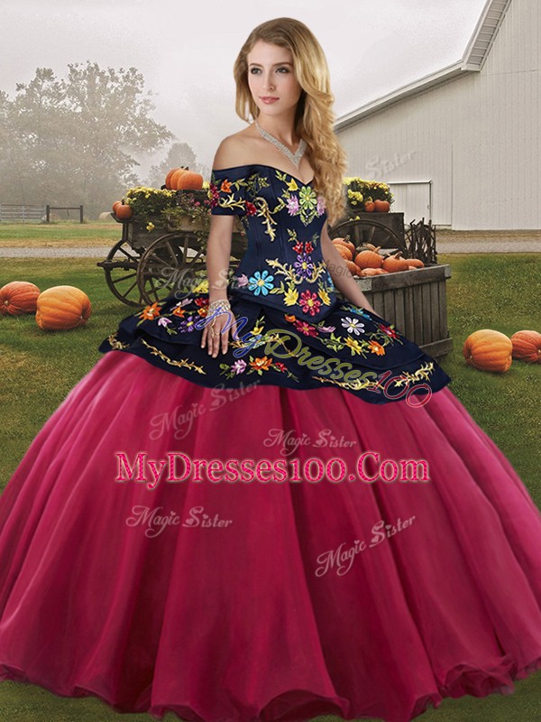 On Sale Embroidery Sweet 16 Quinceanera Dress Red And Black Lace Up Sleeveless Floor Length