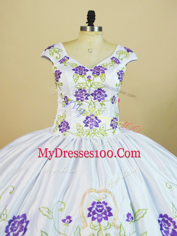 Ball Gowns Quince Ball Gowns White And Purple V-neck Satin and Organza Cap Sleeves Floor Length Lace Up