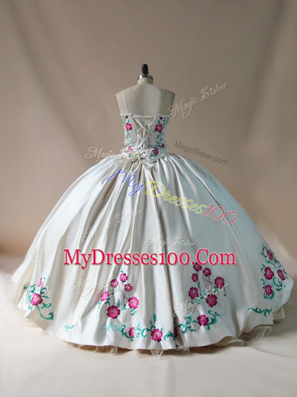 Romantic Champagne Sleeveless Embroidery Floor Length Quinceanera Gowns