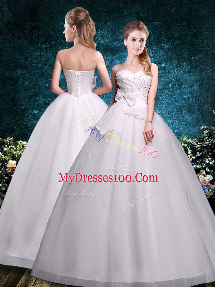 Fancy Floor Length White Wedding Dresses Sweetheart Sleeveless Lace Up