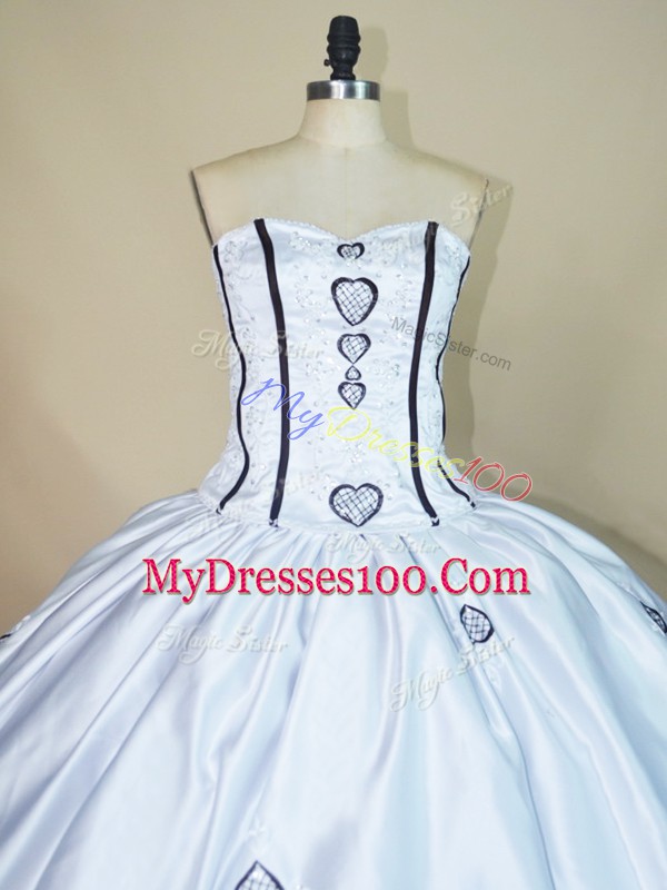 Artistic White And Black Sleeveless Satin and Organza Lace Up Quinceanera Gowns for Sweet 16 and Quinceanera