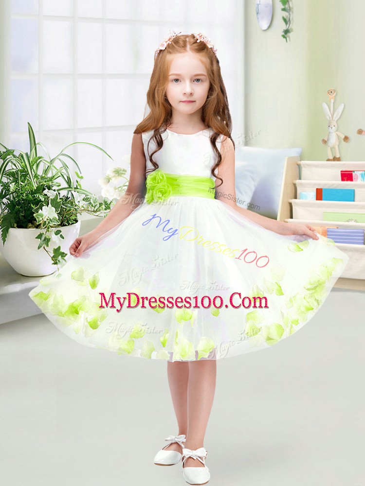 Elegant White A-line Scoop Sleeveless Tulle Knee Length Zipper Appliques and Belt Flower Girl Dresses for Less