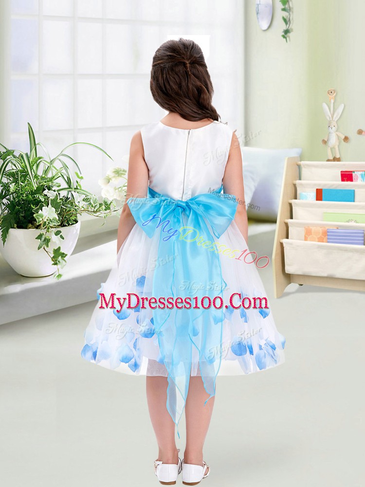 Elegant White A-line Scoop Sleeveless Tulle Knee Length Zipper Appliques and Belt Flower Girl Dresses for Less