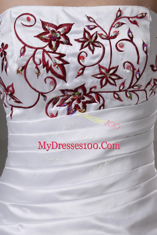 Clearance Strapless Sleeveless Satin Wedding Dress Embroidery Brush Train Lace Up