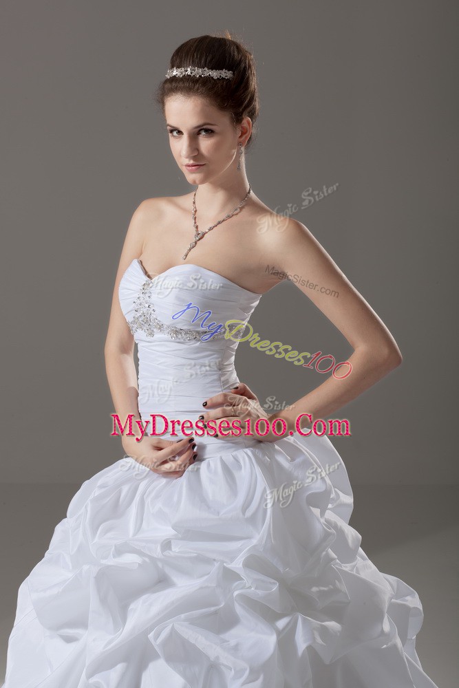 Sleeveless Taffeta Brush Train Lace Up Wedding Dresses in White with Beading and Pick Ups
