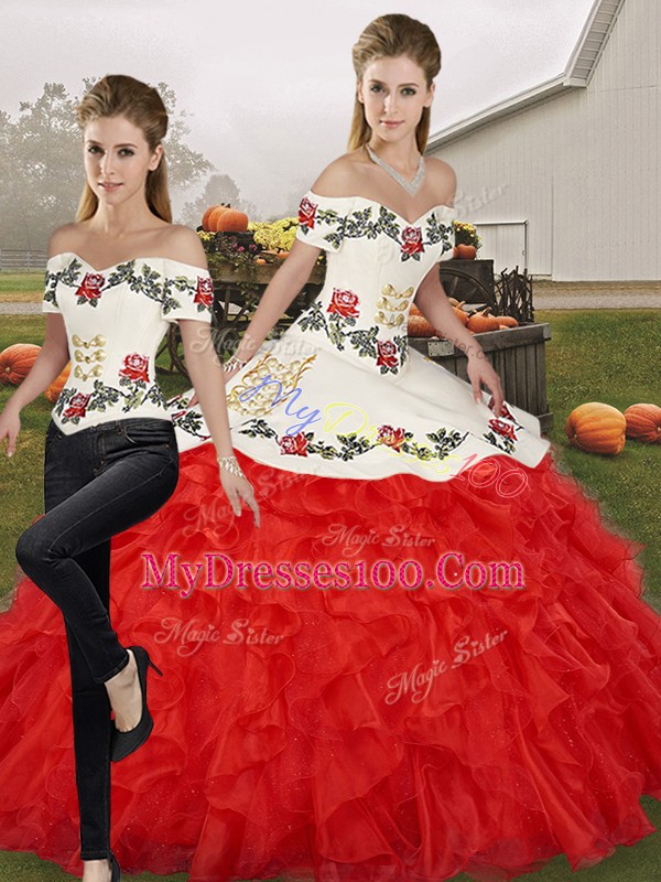Sleeveless Organza Floor Length Lace Up Quinceanera Dress in White And Red with Embroidery and Ruffles