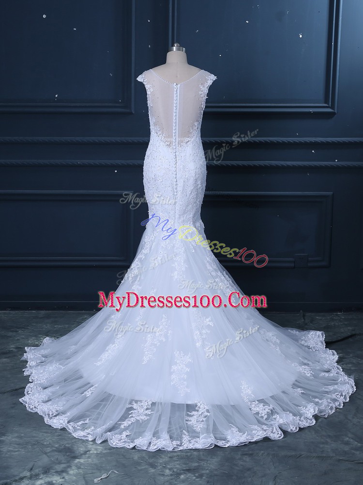White Sleeveless Tulle Brush Train Clasp Handle Wedding Gown for Wedding Party