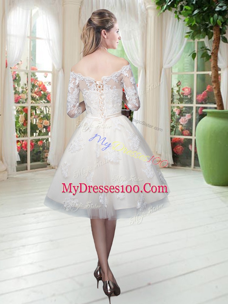 Decent Knee Length Champagne Prom Gown Tulle Half Sleeves Lace