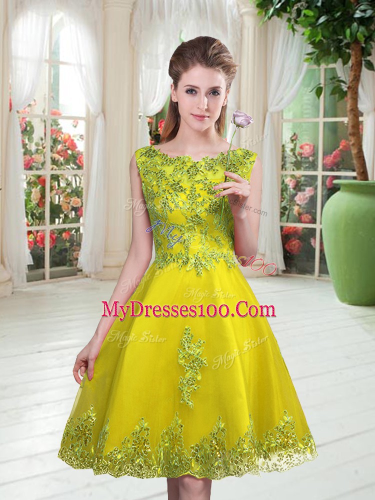 Glamorous Yellow Green A-line Scoop Sleeveless Tulle Knee Length Lace Up Beading and Appliques Evening Gowns
