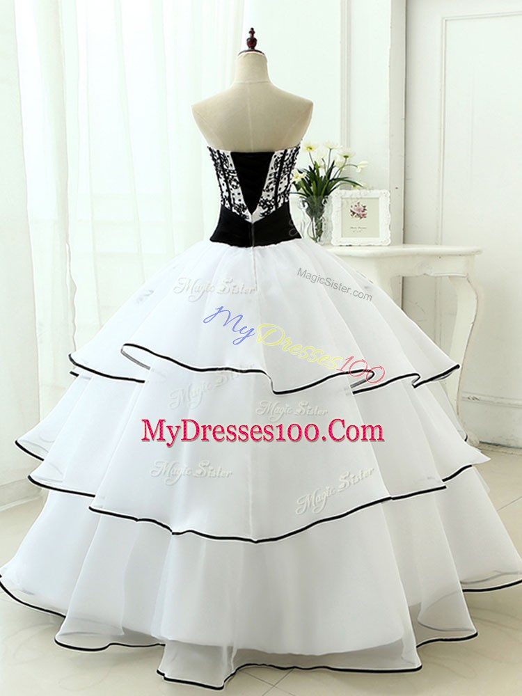 Sweetheart Sleeveless Organza Quinceanera Dresses Beading and Appliques Lace Up