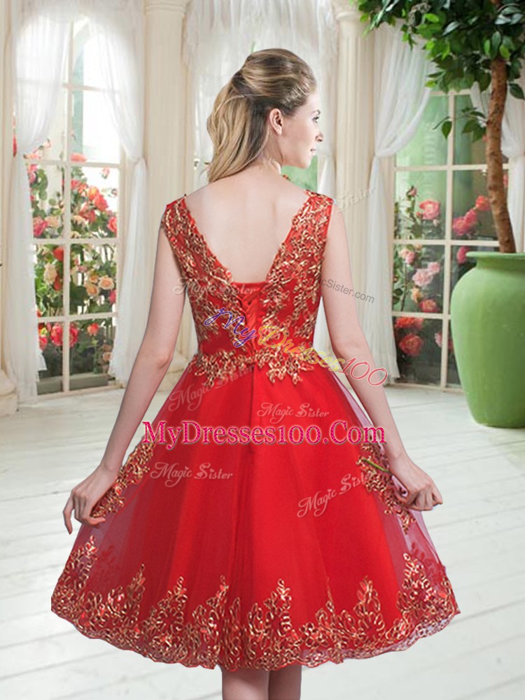 Red A-line Beading and Appliques Dress for Prom Lace Up Tulle Sleeveless Knee Length