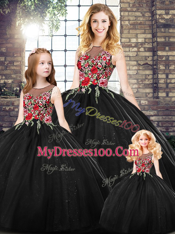 Sleeveless Floor Length Quinceanera Dress and Embroidery