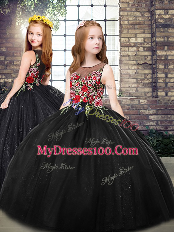 Sleeveless Floor Length Quinceanera Dress and Embroidery