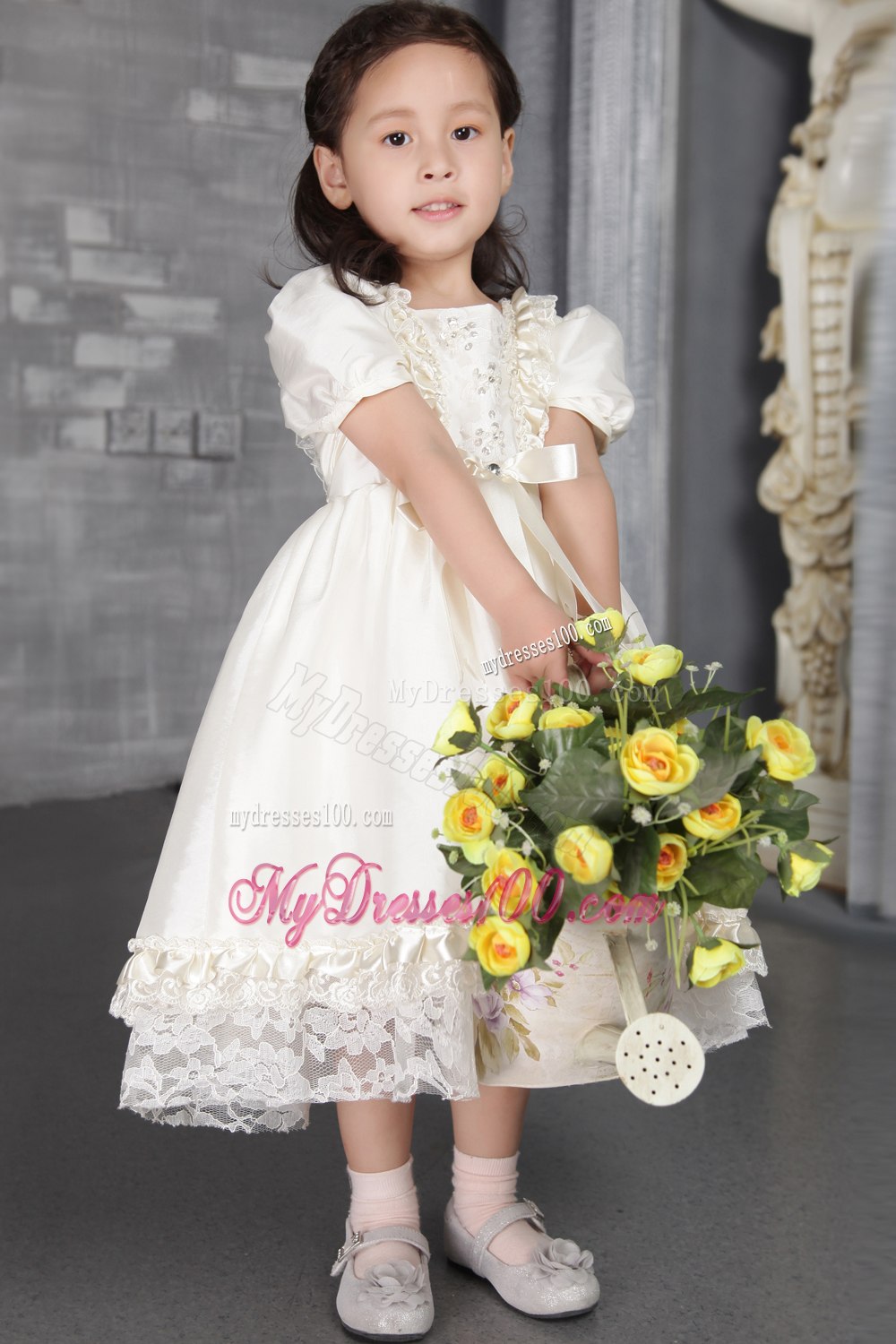 Off White A-line / Princess Scoop Tea-length Taffeta Beading Flower Girl Dress