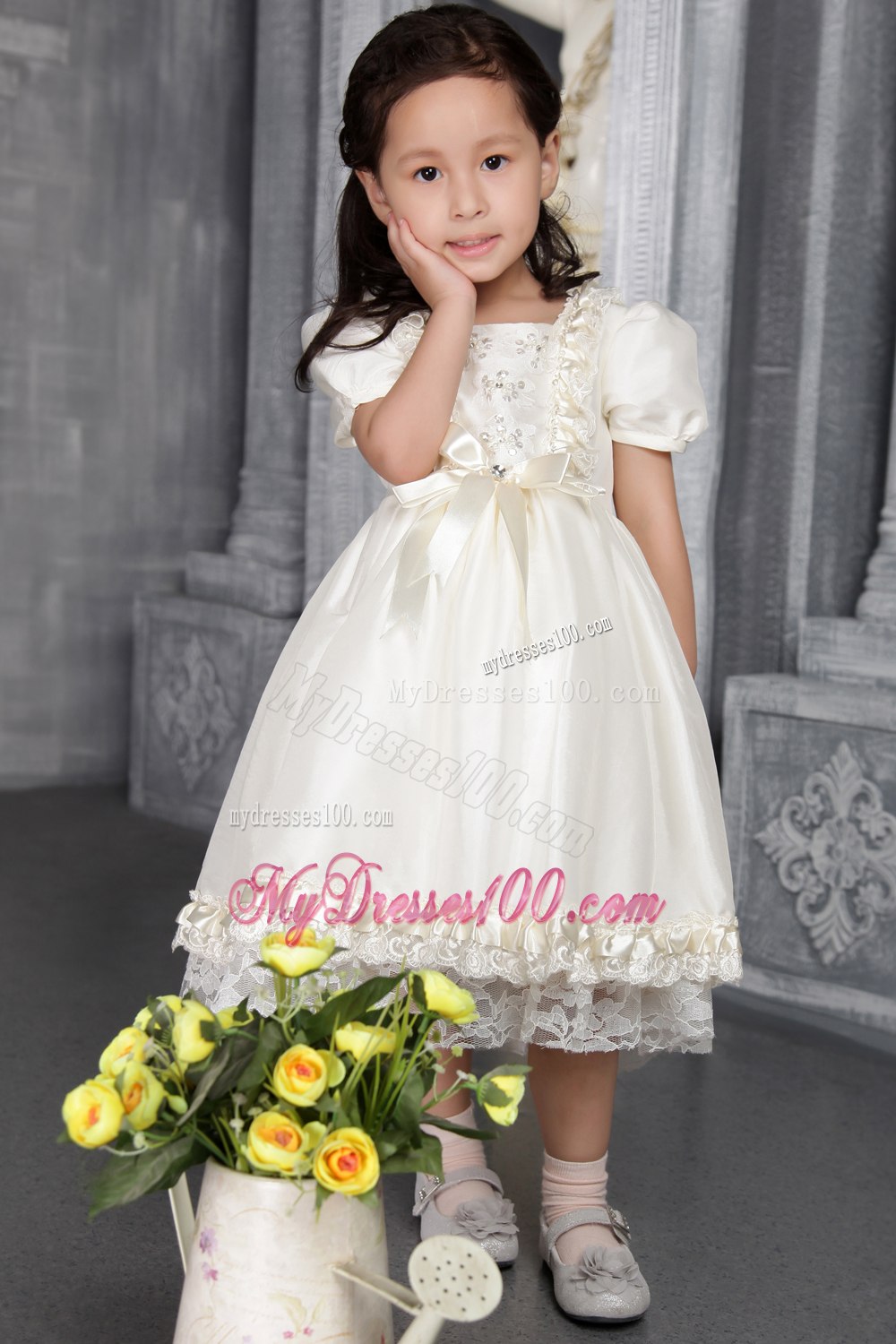 Off White A-line / Princess Scoop Tea-length Taffeta Beading Flower Girl Dress