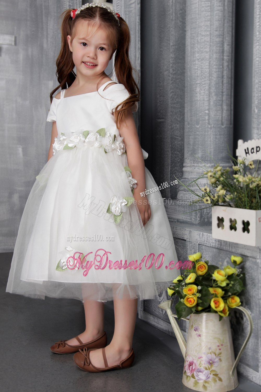 White A-line / Princess Square Tea-length Tulle Hand Made Flowers Flower Girl Dress