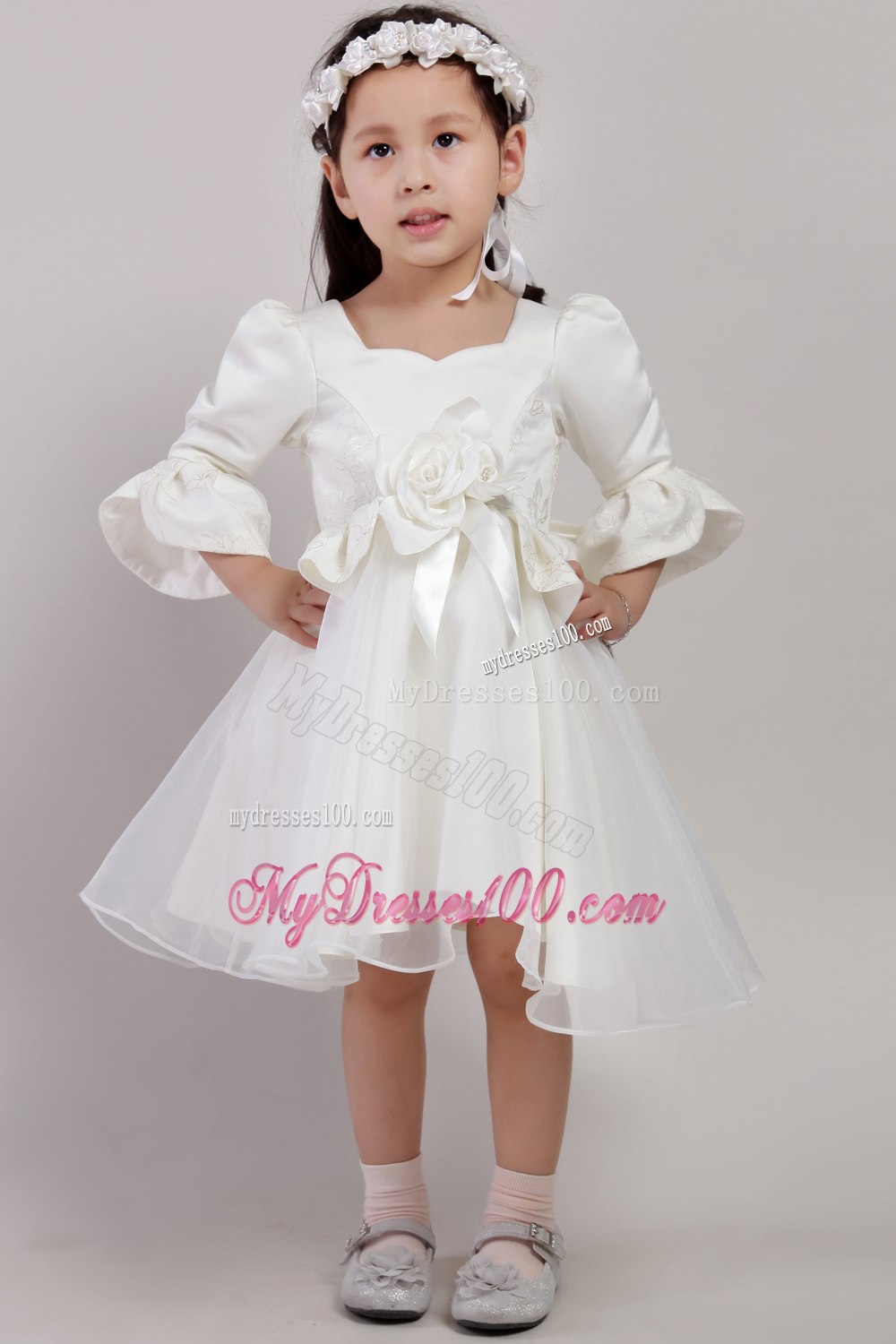 White A-line Square Knee-length Organza and Taffeta Embroidery and Handle Made Flowers Little Girl Dress