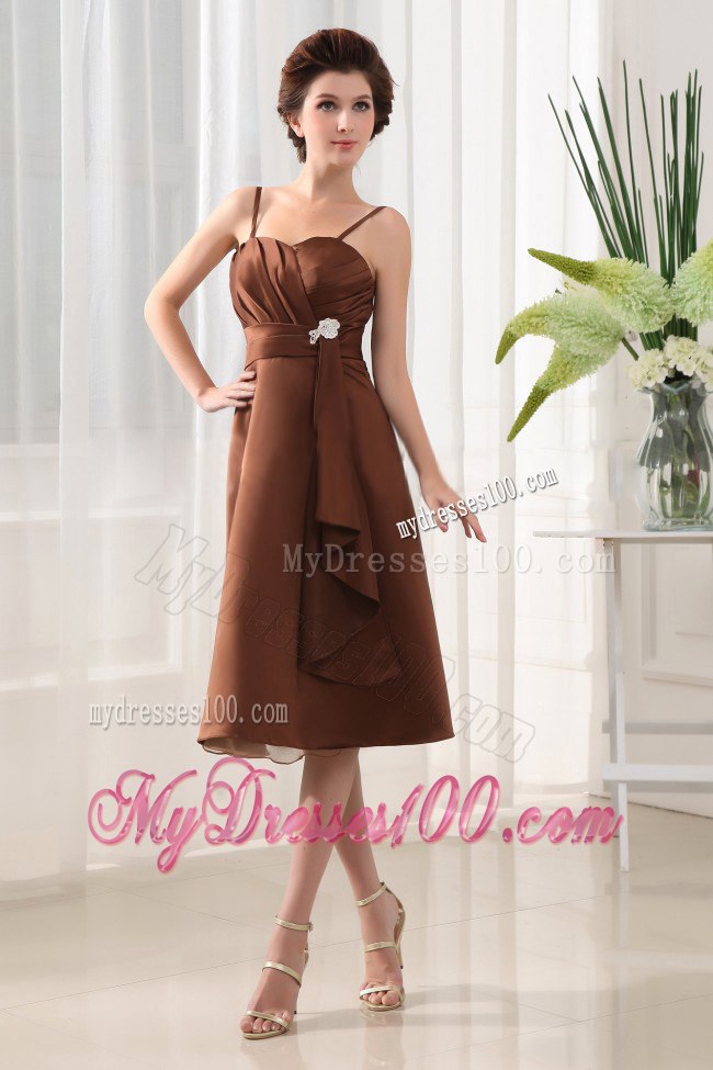 Knee Length Brown Sweetheart Straps Ruching Bridesmaid Dresses