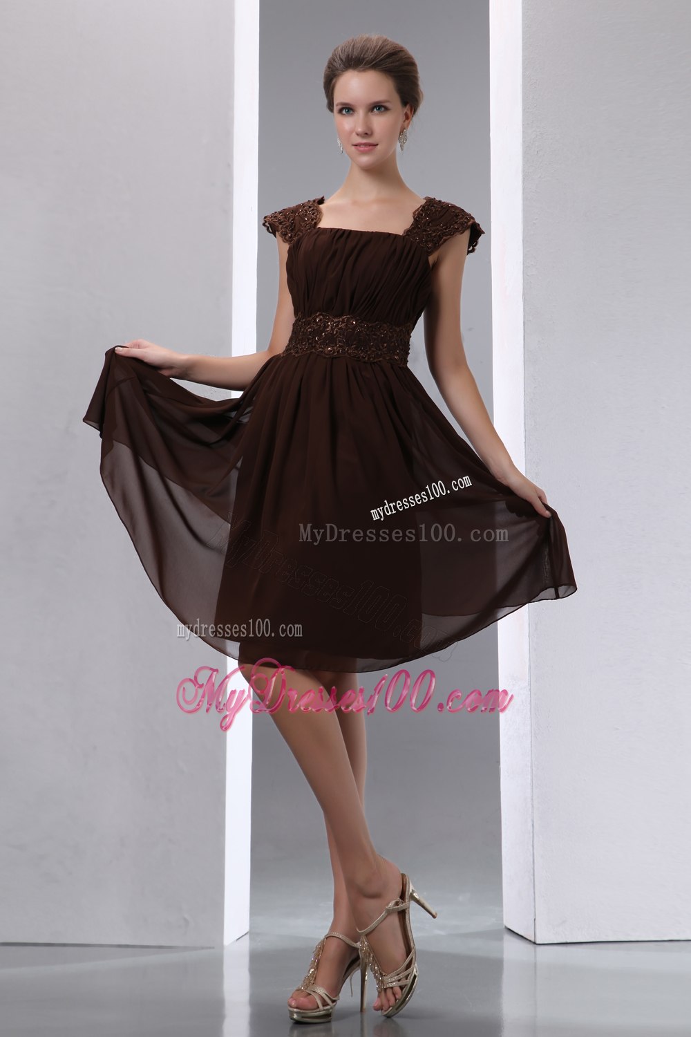 Chocolate Square Cap Sleeves Knee Length Bridesmaid Dresses with Sash