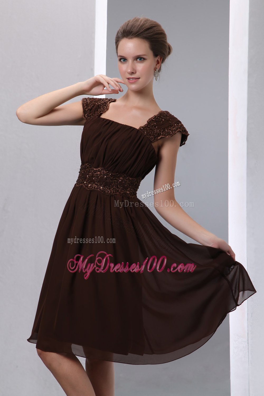Chocolate Square Cap Sleeves Knee Length Bridesmaid Dresses with Sash