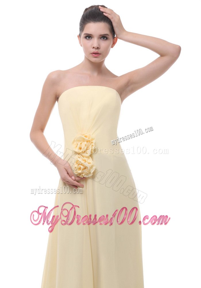 A-line Strapless Yellow Ruching Bridesmaid Dresses with Handmade Flowers