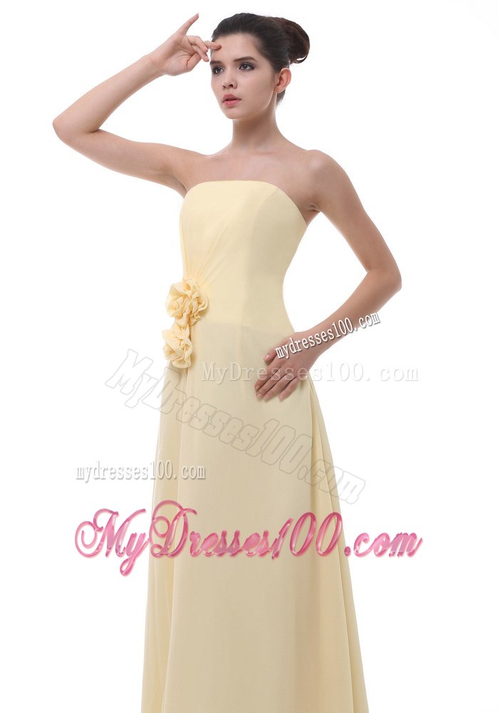 A-line Strapless Yellow Ruching Bridesmaid Dresses with Handmade Flowers
