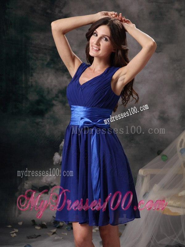 V-neck Royal Blue Short Chiffon Junior Bridesmaid Dresses