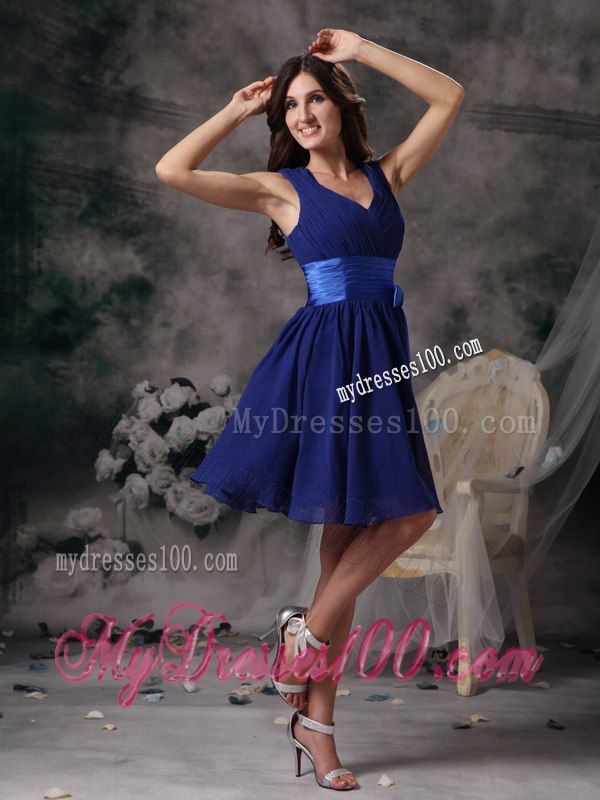 V-neck Royal Blue Short Chiffon Junior Bridesmaid Dresses