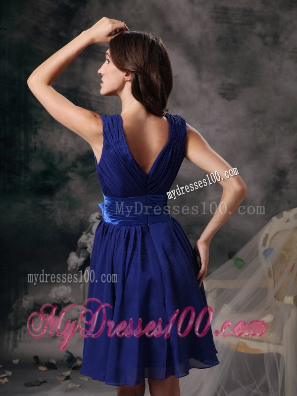 V-neck Royal Blue Short Chiffon Junior Bridesmaid Dresses