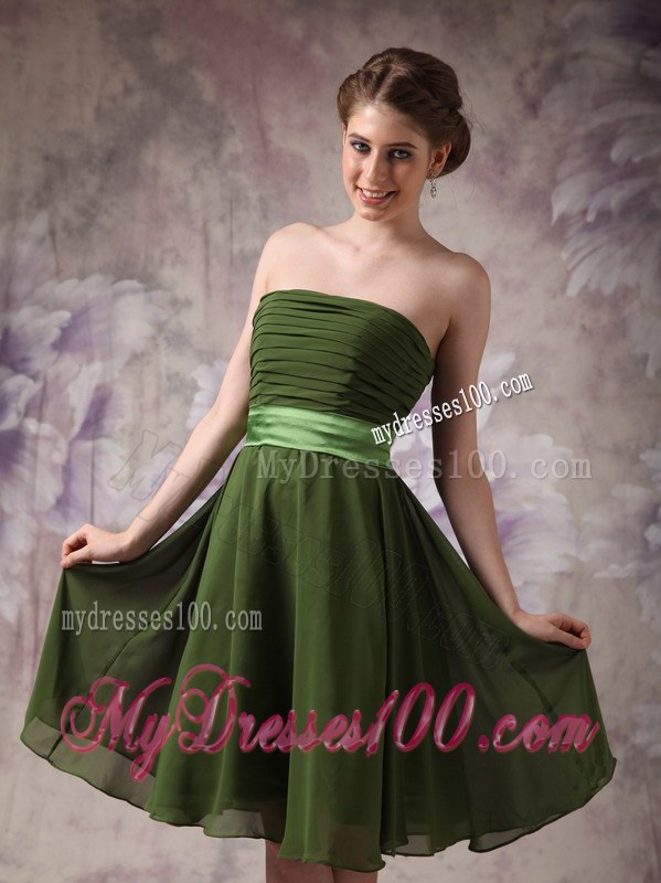 Olive Green Strapless Pleated Knee-length Maid of Honor Dress with Sash