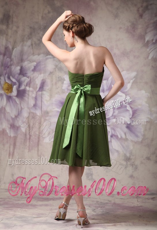 Olive Green Strapless Pleated Knee-length Maid of Honor Dress with Sash