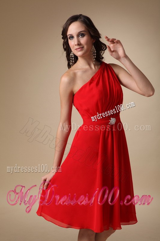 Ruching One Shoulder Short Dresses For Bridesmaid in Red with Sash