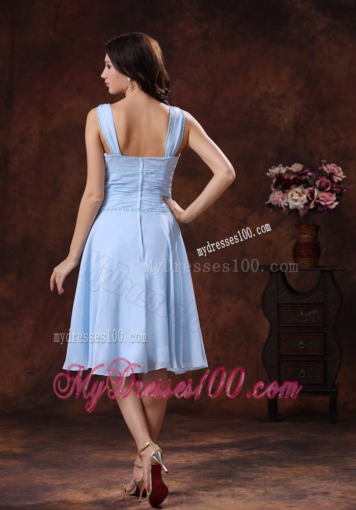 Light Blue V-neck Short Bridesmaid Dresses with Wide Waistband