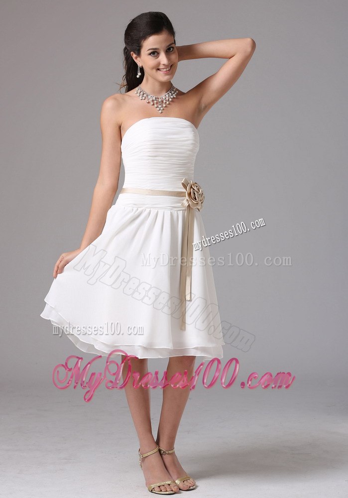 Ruched White Strapless Short Bridesmaid Dresses with Ribbon