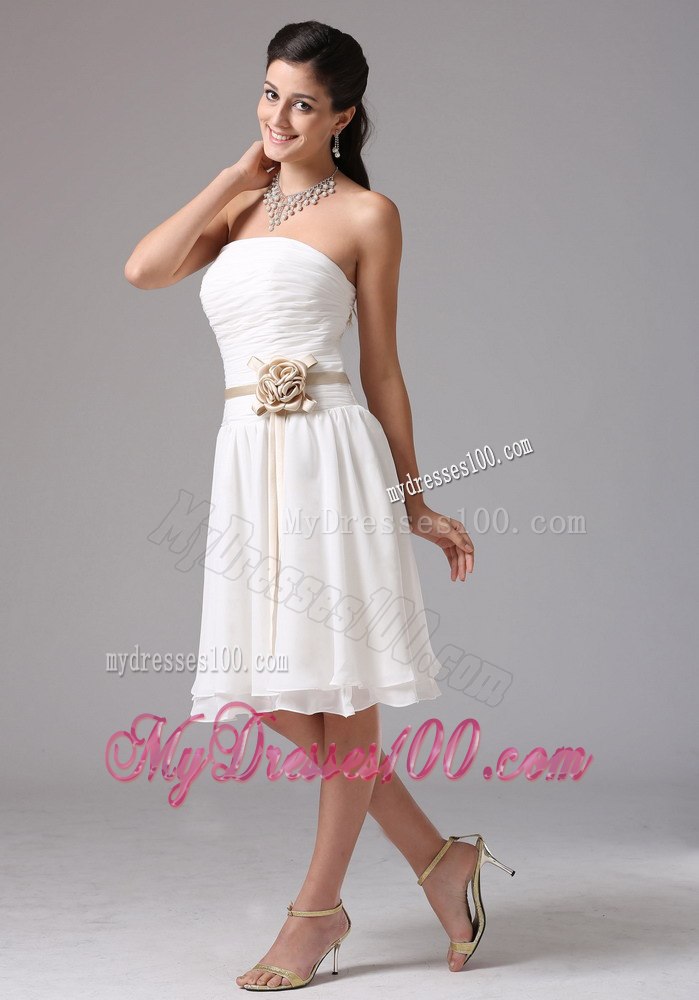 Ruched White Strapless Short Bridesmaid Dresses with Ribbon