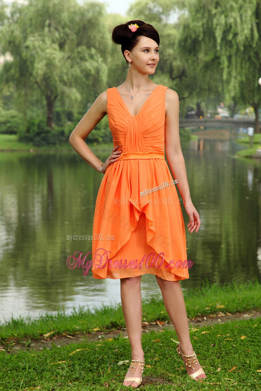 V-neck Pleated Chiffon Short Ruffled Maid of Honor Dresses with Sash